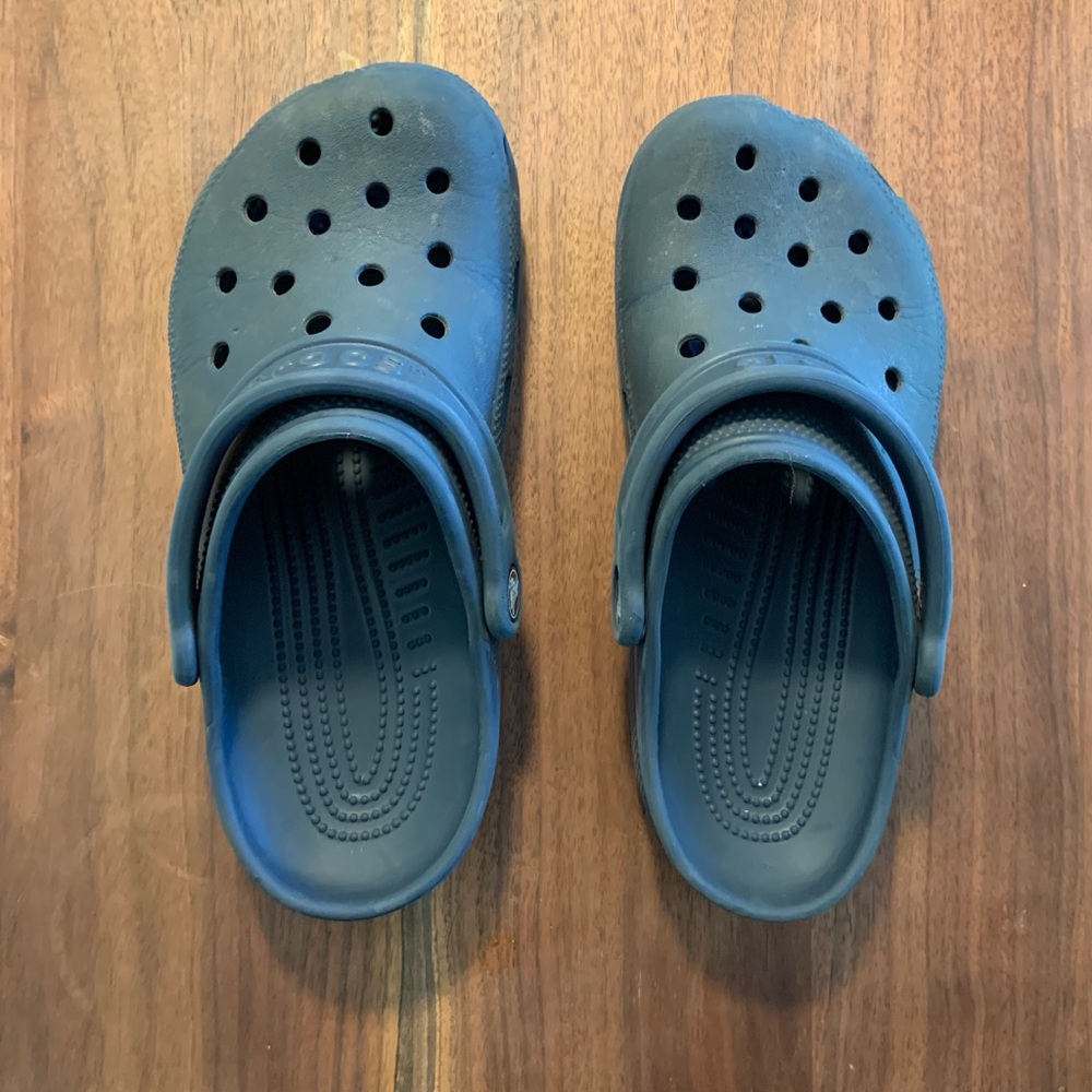 Youth size 4 navy Crocs